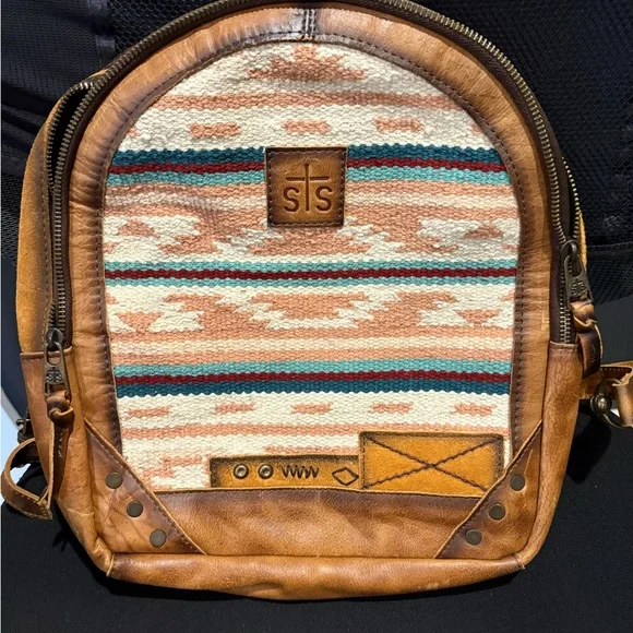 STS Ranchwear Tan and Teal Patterned Palomino Serape Backpack - Picture 1 of 6